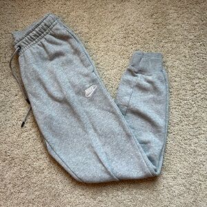Great quality Nike sweat pants!